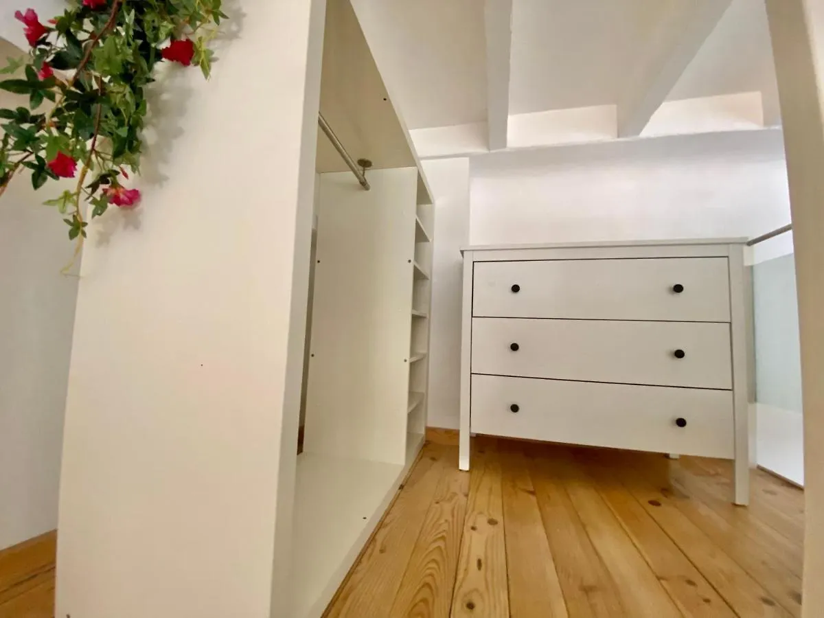 Appartement Le botta charmant deux pièces plein centre Menton